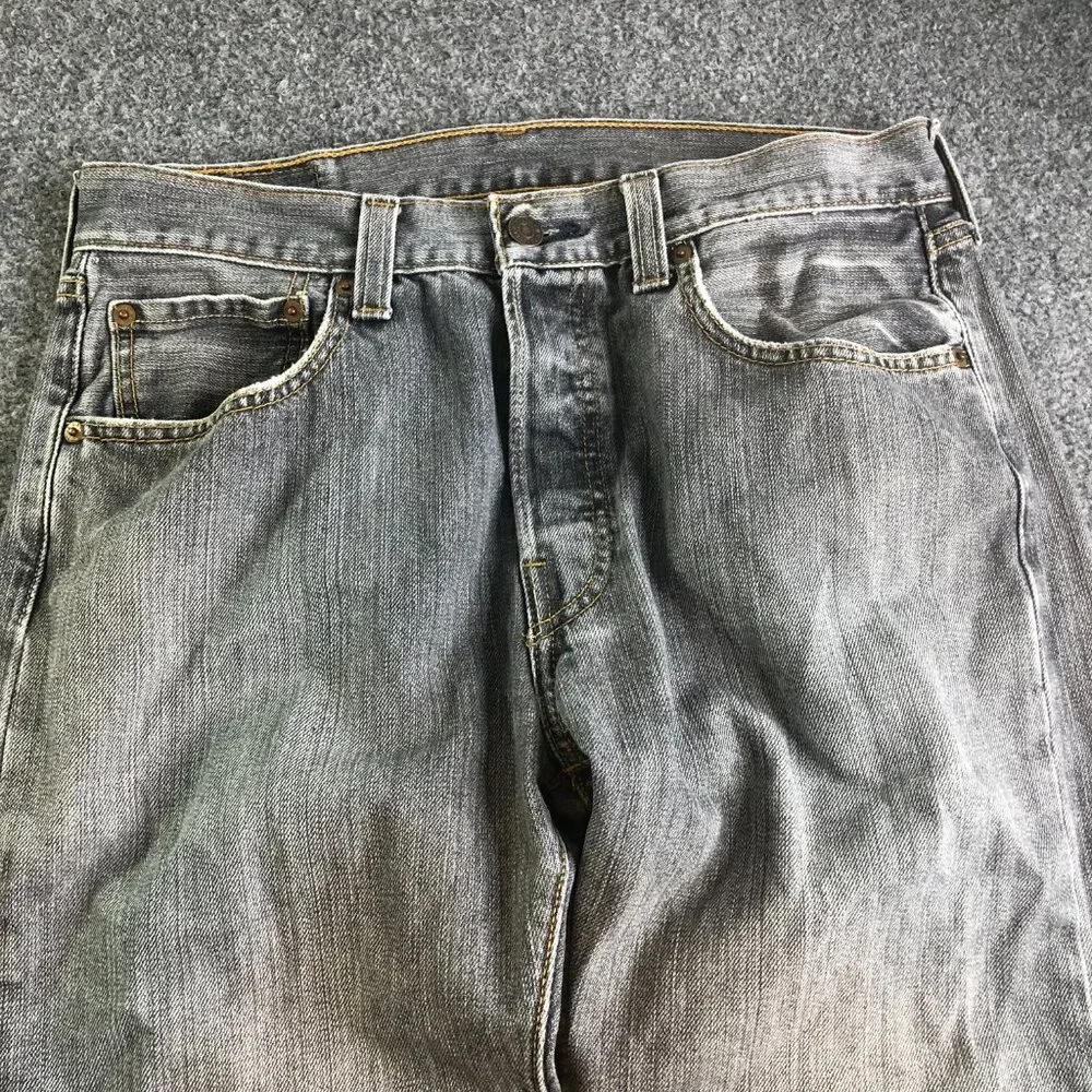 Levis 501 Jeans Mens 32x30 Black Gray Straight Leg Button Fly Faded Y2K - Picture 3 of 13